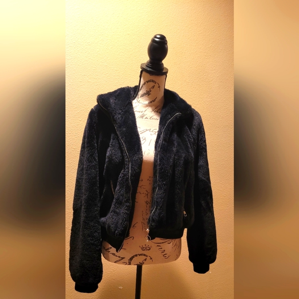 EUC FASHION NOVA FURRY BOMBER